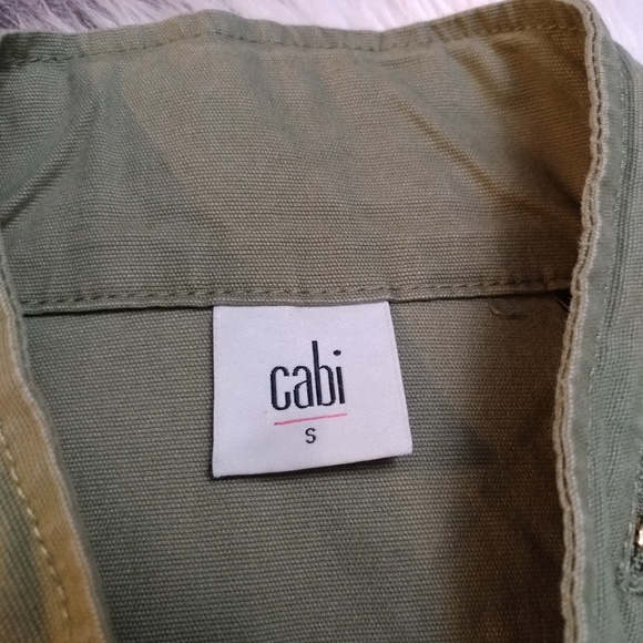 CAbi green Explorer vest size small style#5101 - Picture 5 of 8
